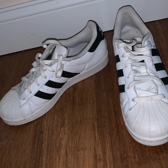 Adidas Superstars - Picture 3 of 6